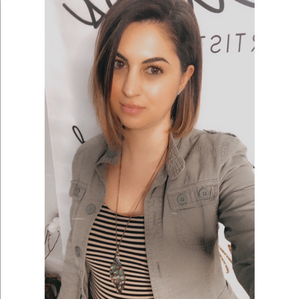 Meet your Posher, Helena